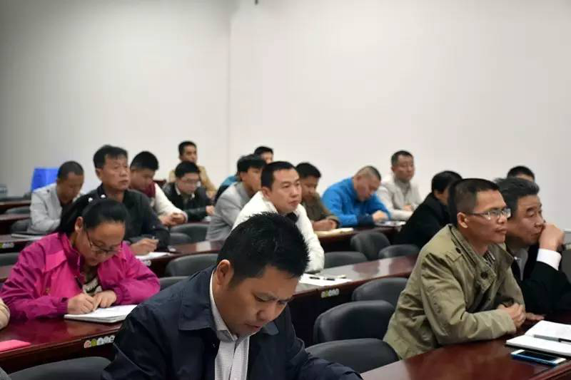 市政公司举办“营改增”税法知识学习