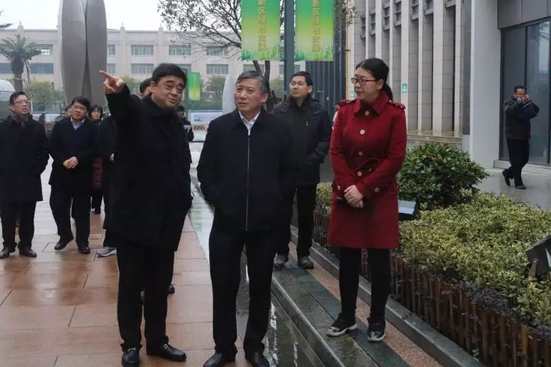 省委组织部一行前往绿创综合体及区党群服务中心开展考察