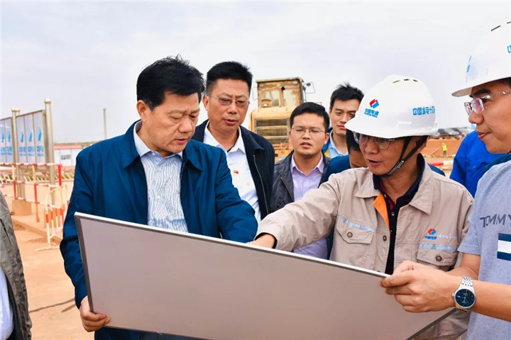 金开集团董事长谢荣华一行调研市“三看”项目