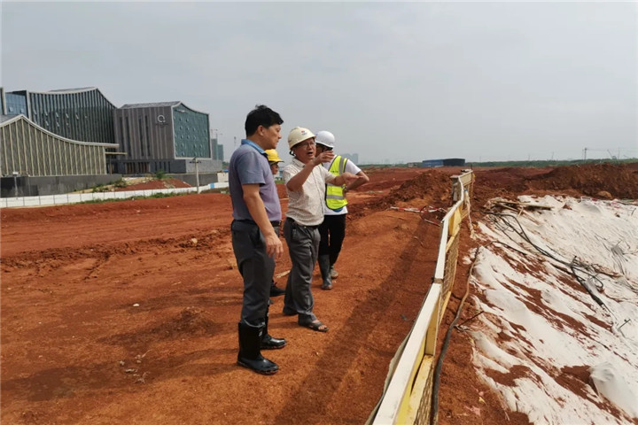 日夜坚守保安全，连续作战显担当