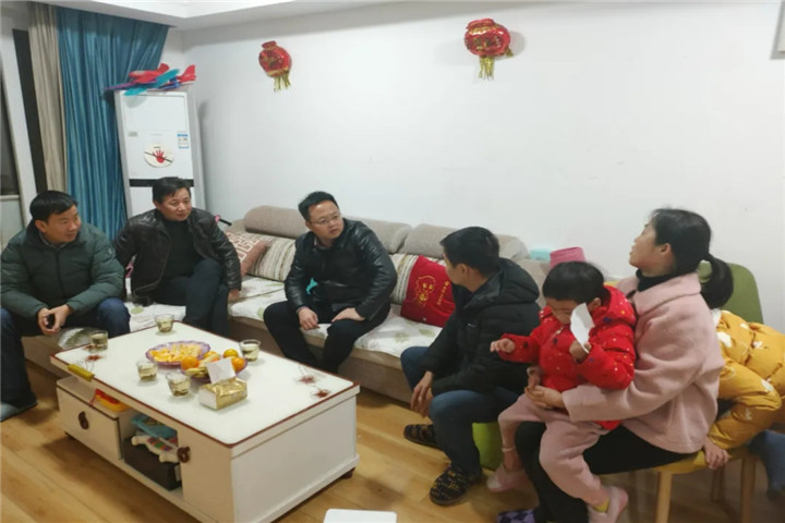 项目公司党支部开展“廉洁家访”活动