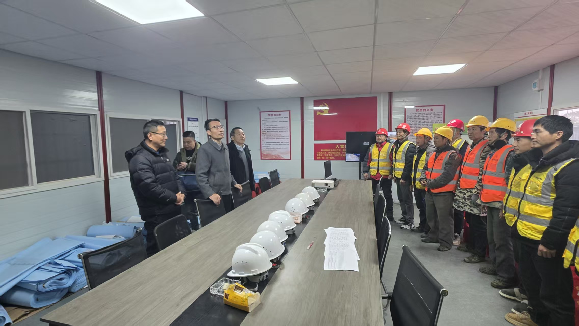 工会关怀暖一线 新春慰问鼓干劲